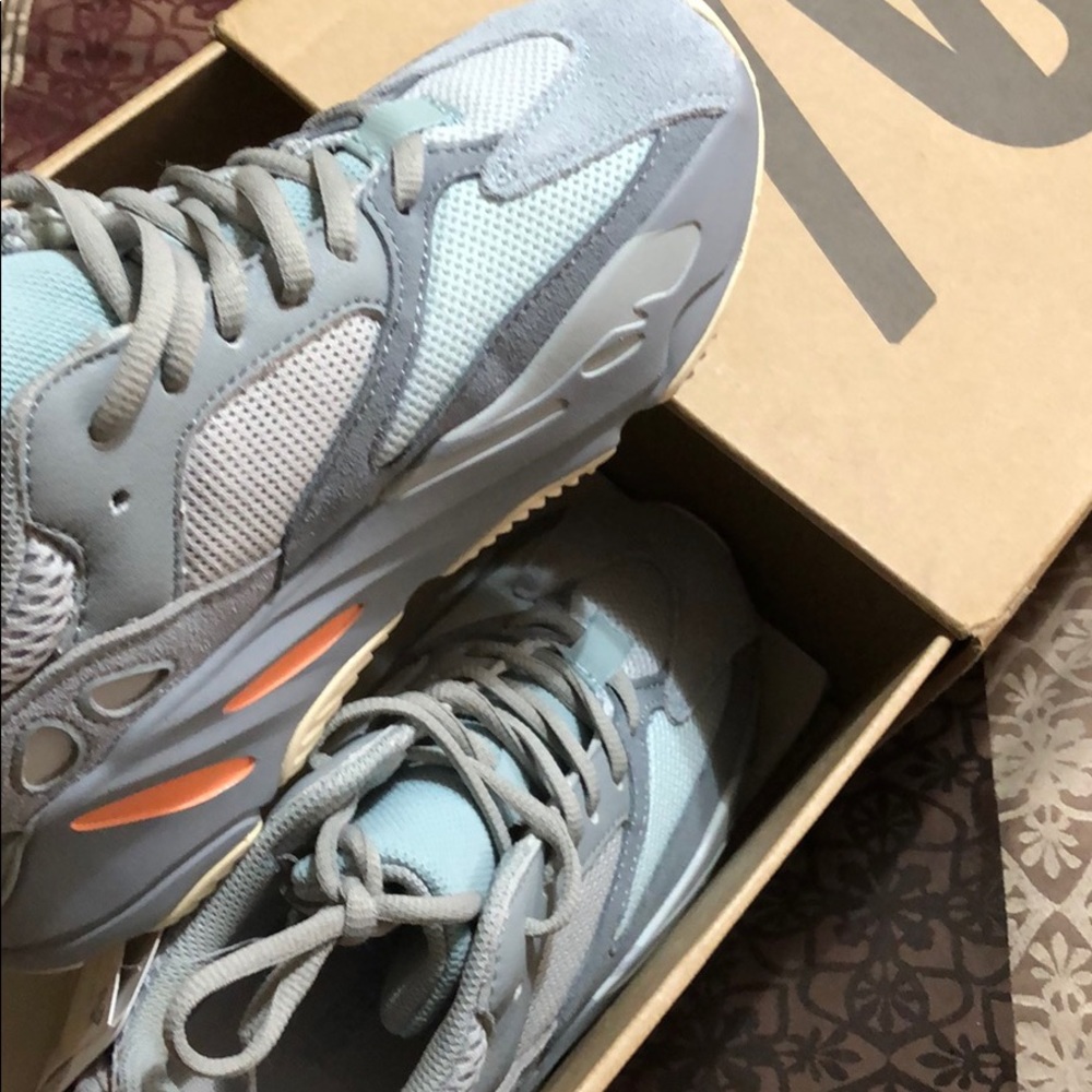 Brand new yeezy 700
